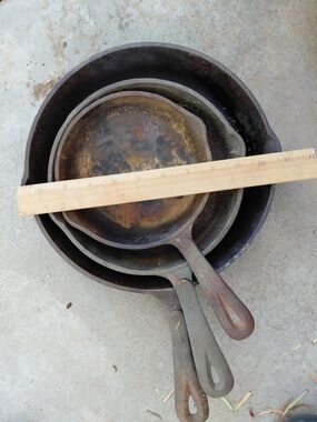Classic Cast Iron Skillet - Black
